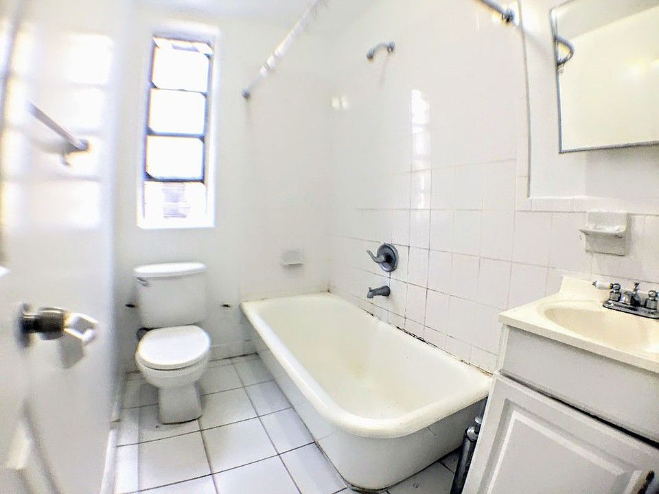 1st image of 2497 Grand Ave APT B6