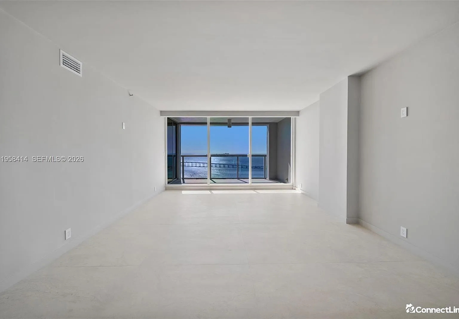 3 bed, 2.0 bath, $8,500 — Photo 2