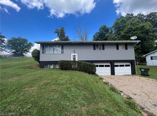37 Juanita Dr, Zanesville, OH 43701