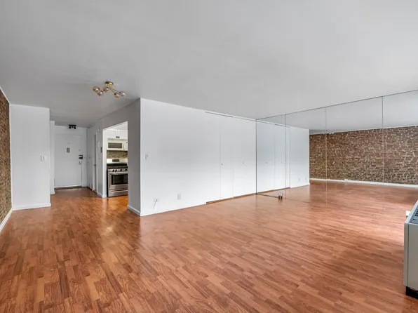 77 Bleecker Street image 4 of 27