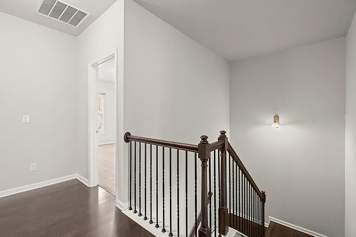427 Suwanee Park Ter — Photo 27