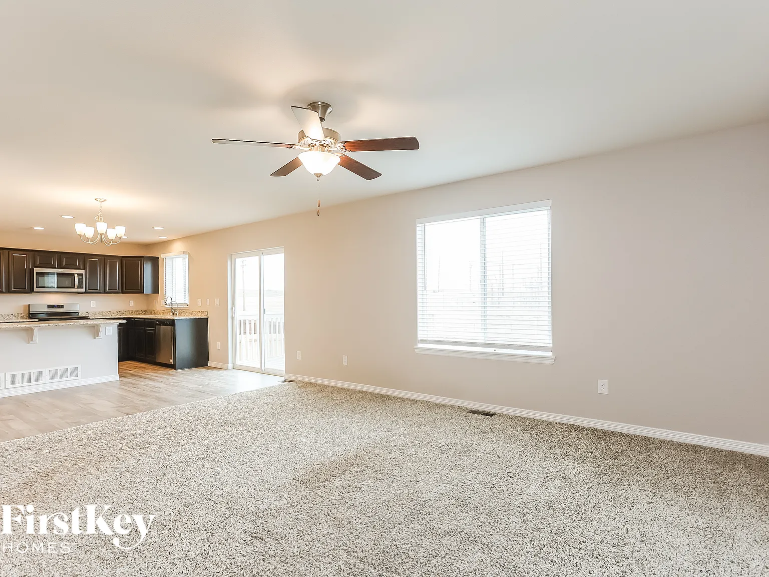 3 bed, 3.0 bath, 2253 sqft, $3,090 — Photo 3
