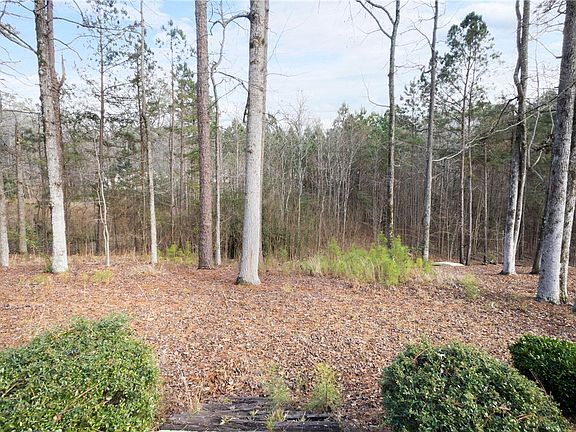 2nd image of 561 Lakeview Rdg