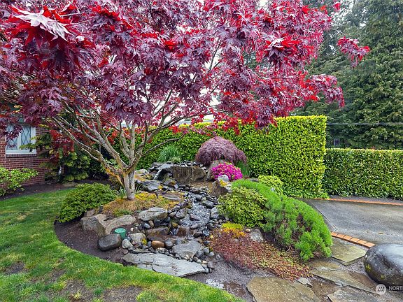 4th image of 3544 Tahoma Place W