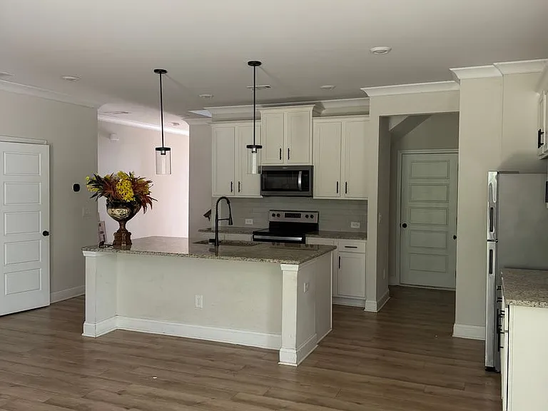 4473 Oakwood Rd — Photo 4