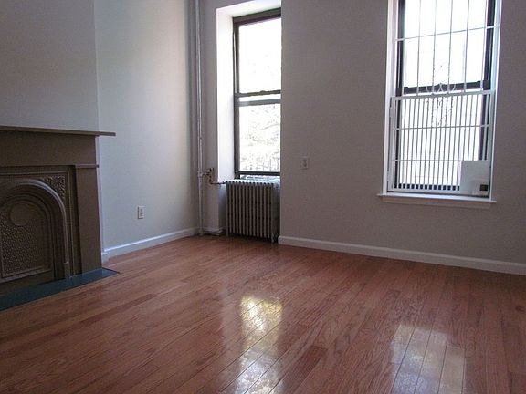 4th image of 171 Sullivan St APT 4