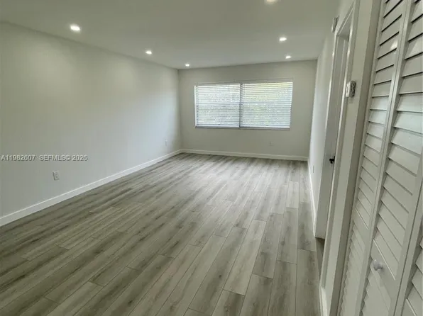 365 NE 125th St APT 409, North Miami, FL 33161