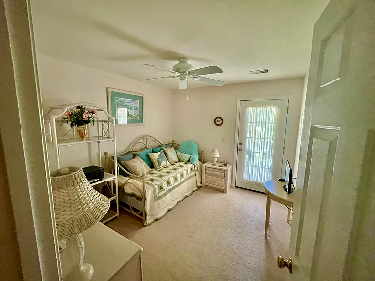 10 Loganberry Ct #G — Photo 12