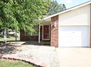 897 Lester Ave, Collinsville, IL