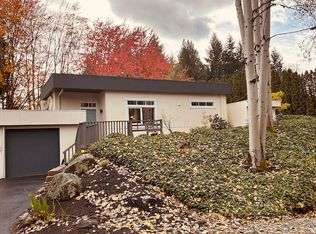 17815 NE 125th St #B, Redmond, WA 98052