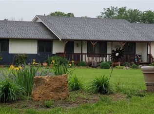 3881 E 117th St, Carbondale, KS 66414