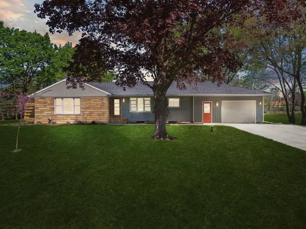 1431 E Oliver St, Owosso, MI 48867
