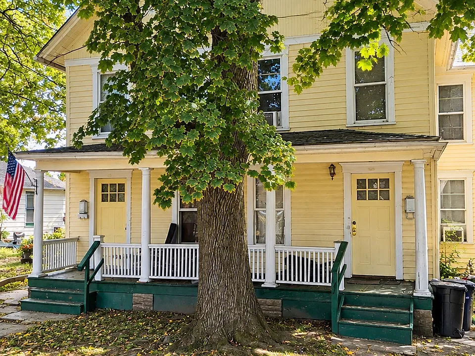 145 William St