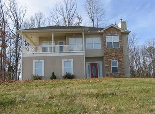111 Skyline Dr, Dandridge, TN 37725