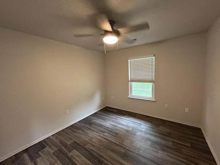 1029 N Water St — Photo 9