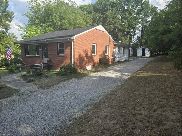 438 Dudley St, Burlington, NC 27217