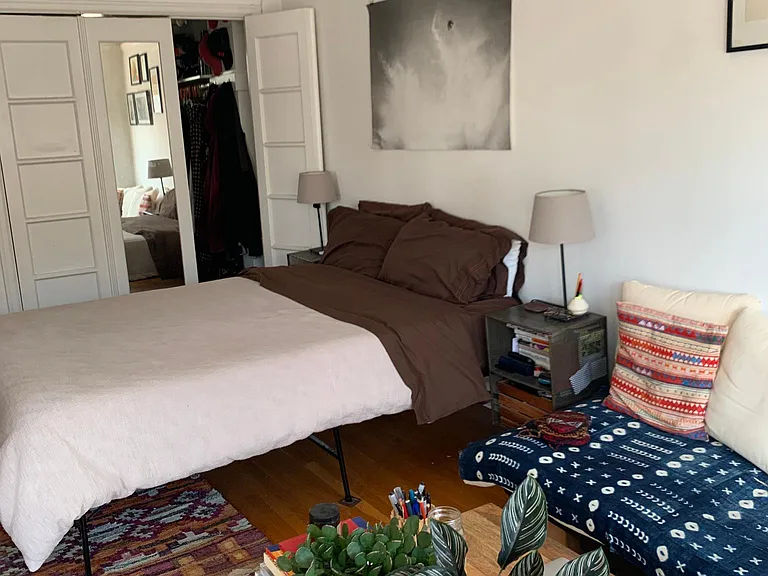 820 Jones St — Photo 32