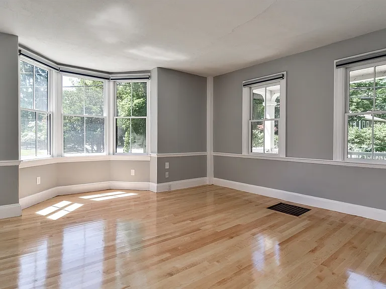 16 Pleasant St — Photo 3