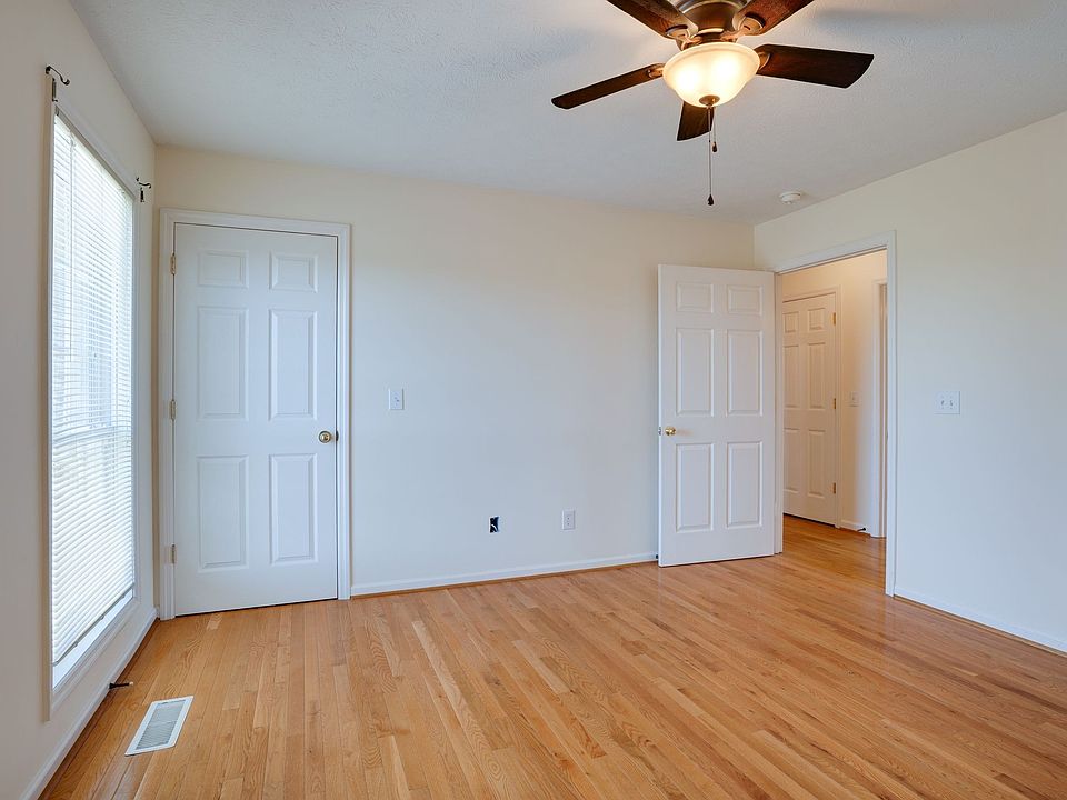 22nd image of 134 N Harris Rd