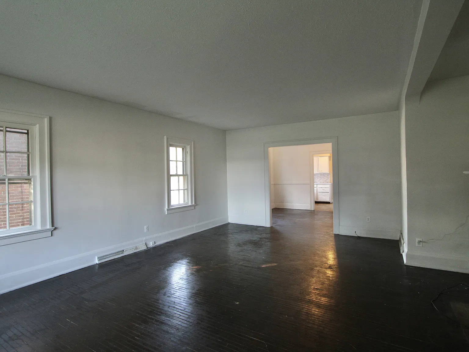 3037 Algonquin Pkwy — Photo 2