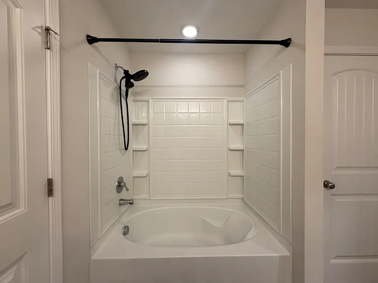 42 Kingswood Path — Photo 11