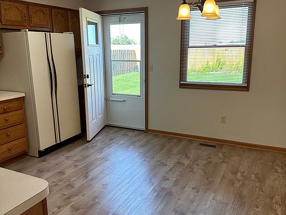 2nd image of 227 Valleywoods Dr #2