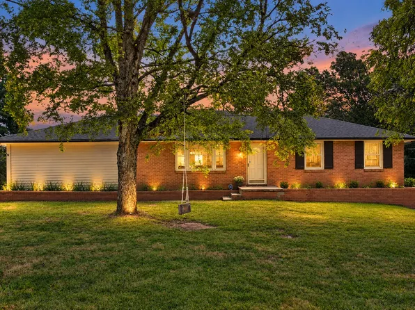 181 Greenwood Dr, La Vergne, TN 37086