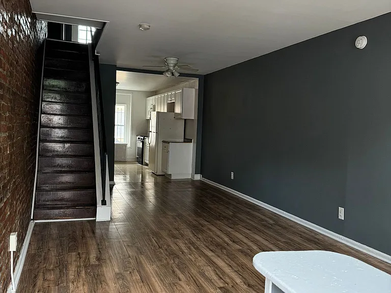 2805 Jefferson St — Photo 5
