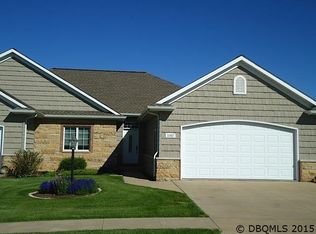 3263 Bittersweet Ln, Dubuque, IA 52001
