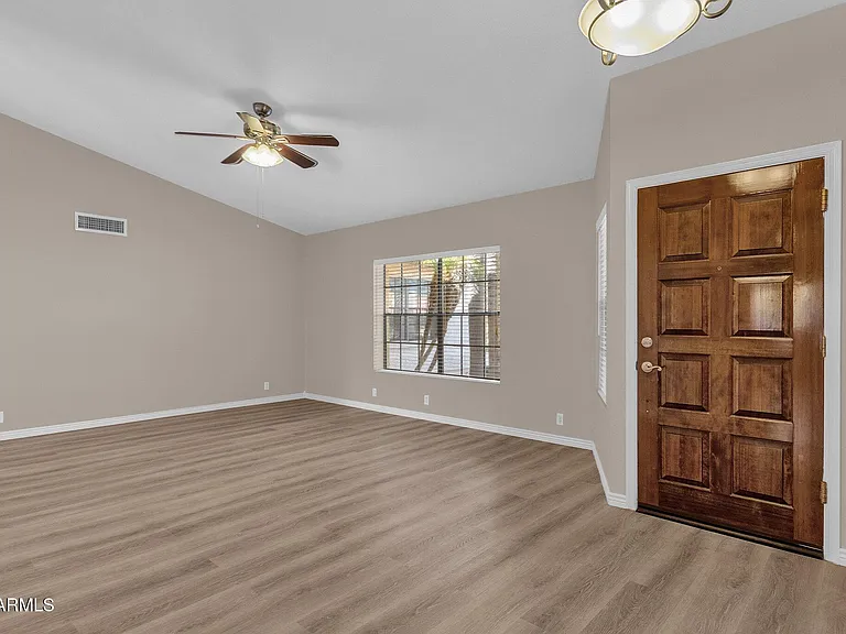 4307 E Karen Dr — Photo 10