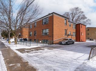 2839 Keele St #6, Toronto, ON M3M 2G7