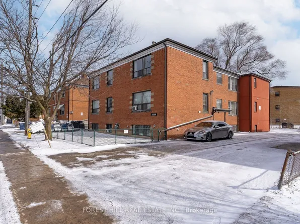 2839 Keele St #6, Toronto, ON M3M 2G7