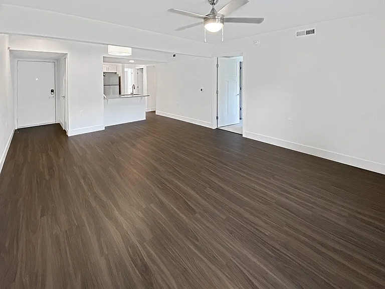 Byron Lakes Apartments — Photo 46