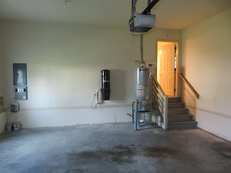 112 Shade Tree Ct — Photo 30