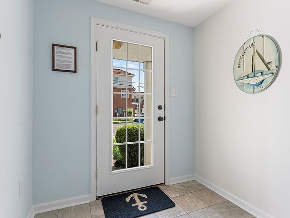 4th image of 400 E 24th Ave #400