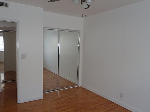 3rd image of 1025 Idaho Ave #11