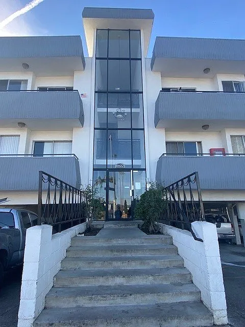 8822 W. Cadillac Ave. — Photo 4