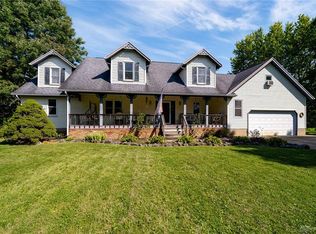 2982 Shakertown Rd, Dayton, OH 45434