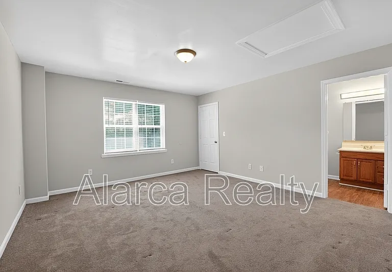 5620 Ilford St #5620 — Photo 9