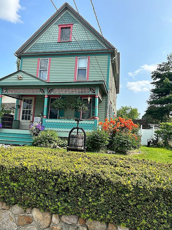 8 Alden Pl, Millbrook, NY 12545 Zillow