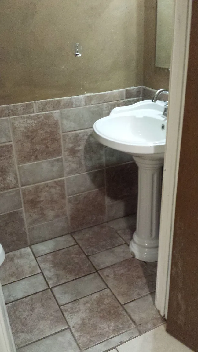 5080 Donner Ln photo 1