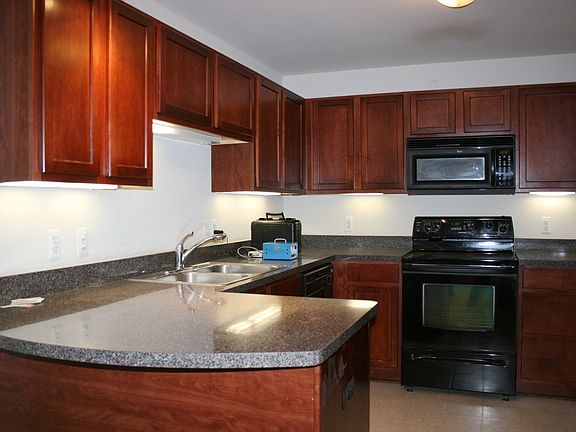 3rd image of 25582 Portico Ln