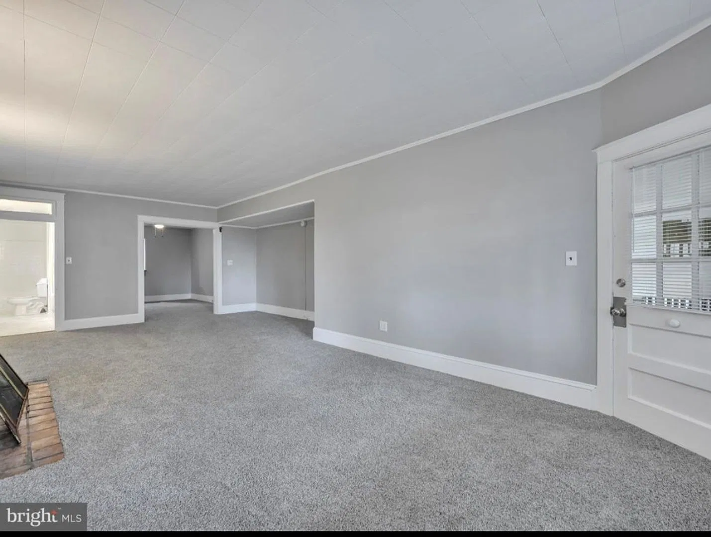 919 E King St — Photo 1