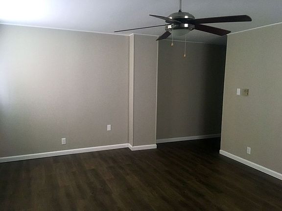 5th image of 300-302 W Sycamore St Unit 1