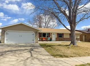 1506 Liberty Dr, Lexington, NE 68850