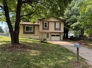 1109 NE Columbus St, Lees Summit, MO 64086