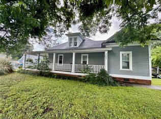 120 N Anthony St, Burlington, NC 27217