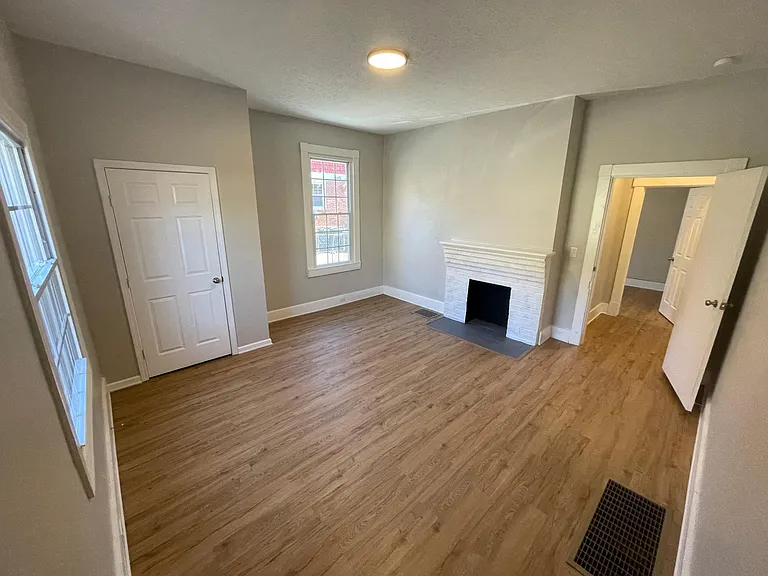 6313 Chandler St — Photo 4
