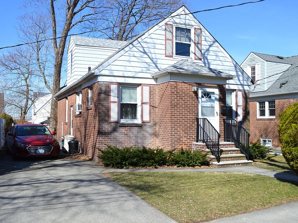 1st image of 104 Hartford Ave