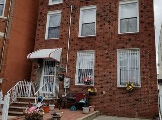 29 Nichols Ave, Brooklyn, NY 11208